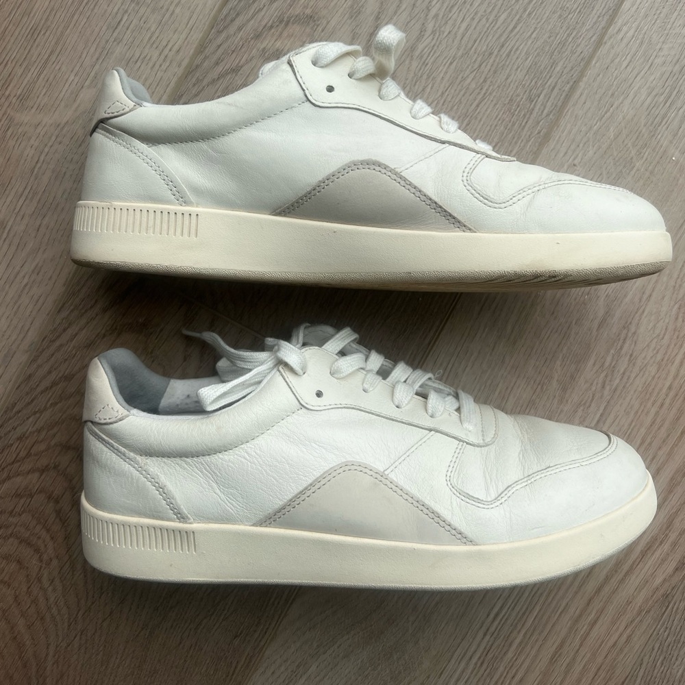 Tread by Everlane - Size 9. White + cream leather sneakers! Great condition!
